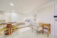 Flipchave Studio H Residencial Sth000