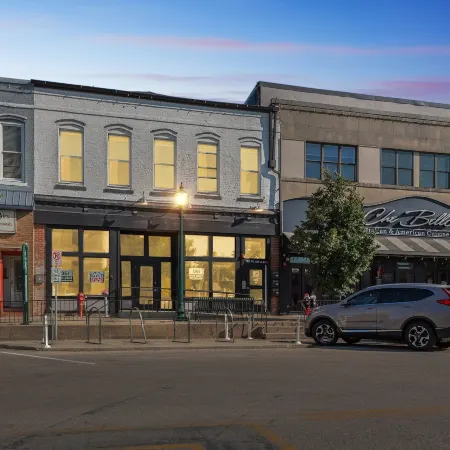Rustic-industrial Loft With Courthouse Views 3 Bedroom Apts