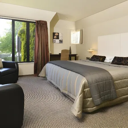 Carnmore Chateau Marlborough Hotels in Blenheim