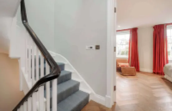 斯隆廣場帶花園的華麗三卧室住宅