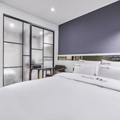 Seongnam RG Hotel Отели рядом с достопримечательностью «Галерея Yul»