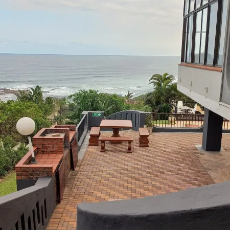 Beachcomber Bay Guest House in South Africa