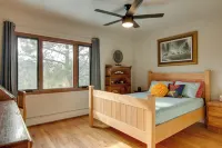 Chic Boulder Mountain Home w/ Hot Tub + Views - Balkon