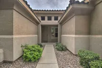 Spacious Surprise Home 6 Mi to Wildlife World Zoo - Wi-Fi