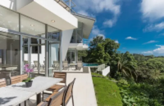 Private Eco-Villa, Prime Central Location, Ocean Views, Wildlife, and Nightlife