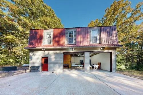 Hunting Home Base! 75-Acre Tennessee Getaway - WiFi