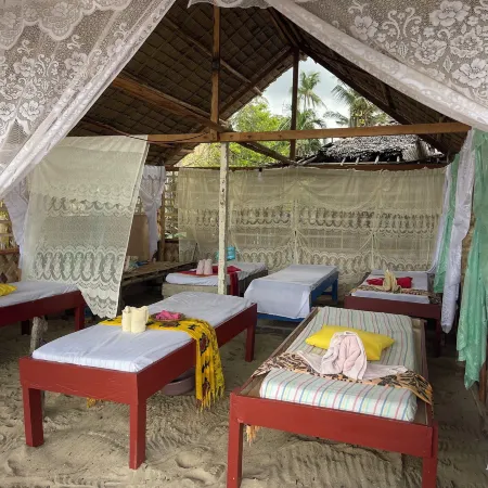 Akoya Beach Park & Cottages