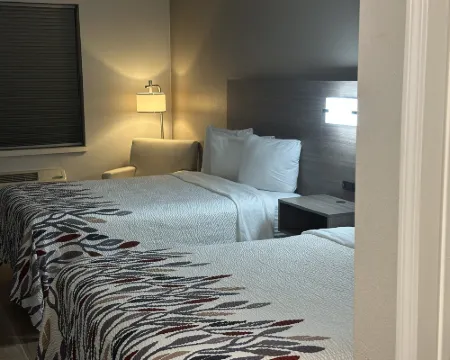 Red Roof Inn & Suites Middleborough Hotels in Middleboro