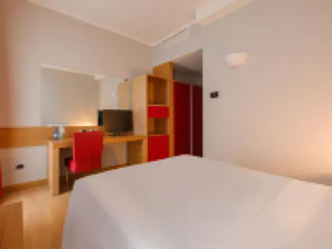 雷焦艾米利亞住宿加早餐酒店 瑞吉歐.艾米里亞酒店