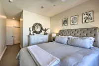 Hike & Bike! Mtn-View Condo 1 Block to Main St - Balcony