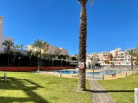 Apartment Near Beach with Pools and Hot Tub - Strand