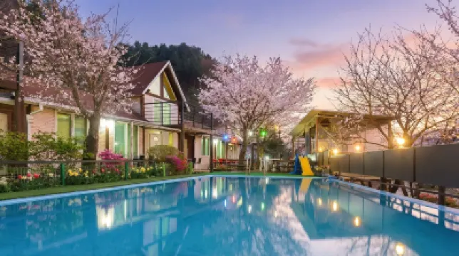 กาเปยองเอเบนเซอร์เพนชั่น โรงแรมใกล้วัด Seungcheonsa