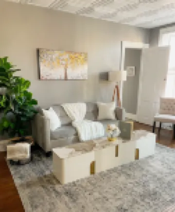 Cozy waterfront 2BR/3 Beds w./ Modern meets Historical Charm/Chic