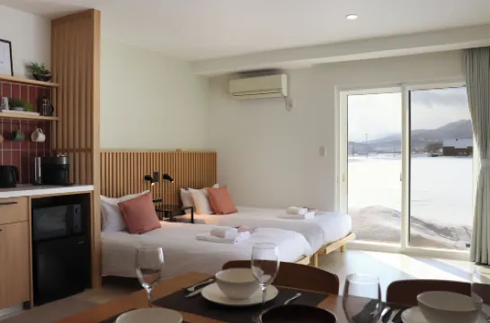 Akayane Lodge by H2 Life