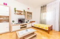 Apartment Sime - parking