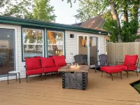 Water's Edge Retreat Hotels in Wright County