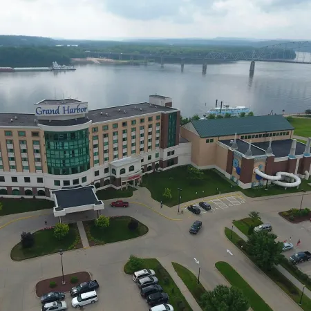 Grand Harbor Resort