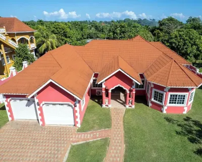 2 Villas in Jamaica-22 guests-Fully staffed Hotel a 