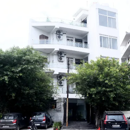 Hotel Fortune Home Noida