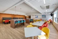 Comfort Suites Colorado Springs East - Medical Center Area - parking