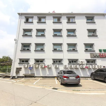 Pyeongchang Jangpyeong Motel Отели рядом со станцией Пьёнчан-Йог