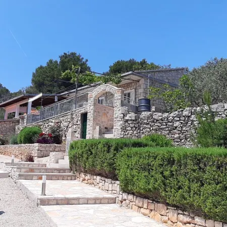 House Isabella