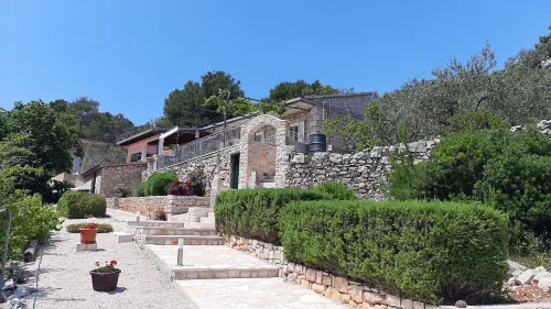 House Isabella - 3-Star