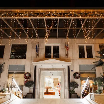 Best Western Plus Embassy Hotel โรงแรมใกล้สถานทูตอเมริกา