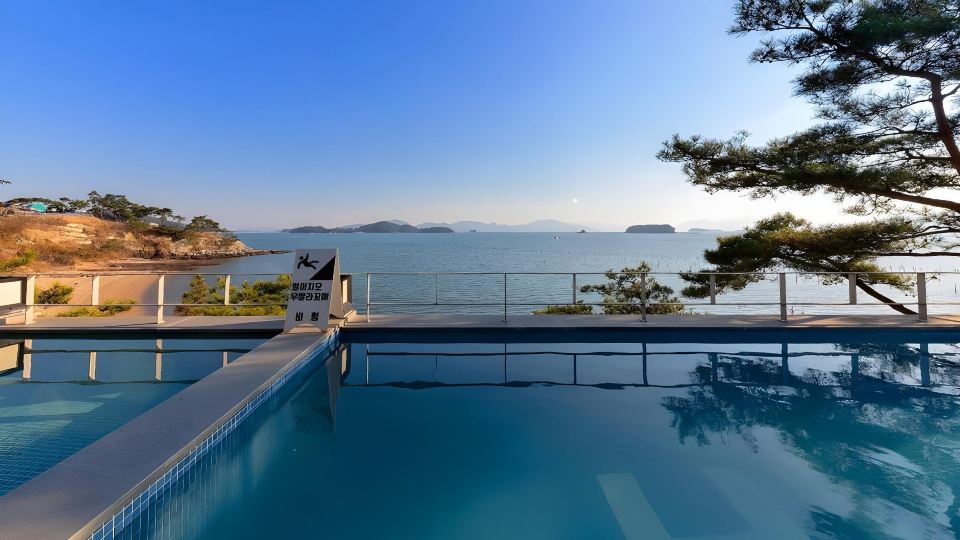 Sacheon Bileong Pool Villa Pension