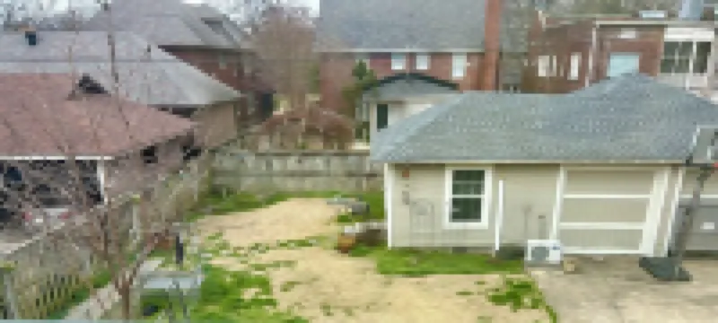 Newly renovated backhouse in the heart of Memphis' historic Evergreen District.