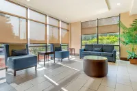 Comfort Suites Columbia Northeast - Fort Jackson - parking