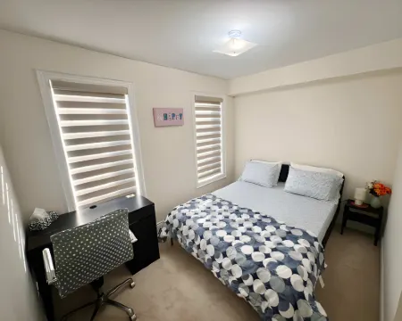 Modern 4‑ Retreat I 2‑ Parking I Steps from the Ajax Waterfront Hotels in Ajax