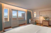 Sheraton Stockholm Hotel - Balcony