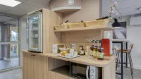 里昂機場普瑞米爾經典飯店 - 機場接送