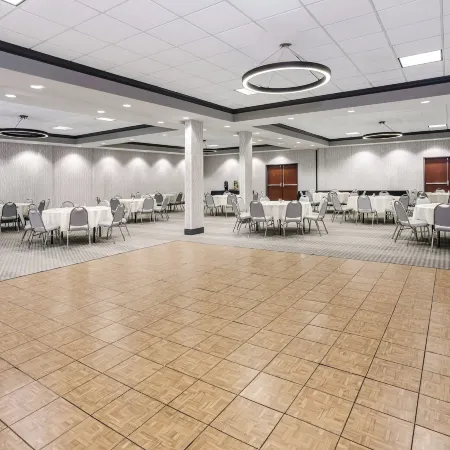 Holiday Inn QUINCY by IHG