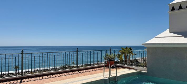 Apartamentos HC Burriana Playa Hotels in Nerja