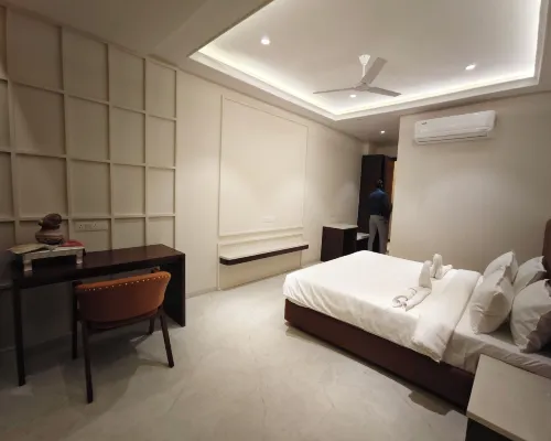 Aceotel Premier Srinivasa, Ujjain Hotels in Gothada