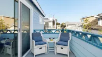 Oceanfront Atelier by Avantstay Beachfront Balboa Peninsula Escape - 4-Star