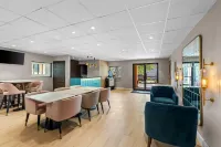 Days Inn & Suites by Wyndham Peachtree Corners/Norcross