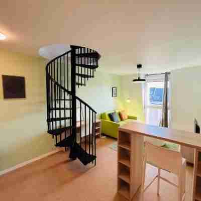 We Live in R - Duplex 504 Rooms
