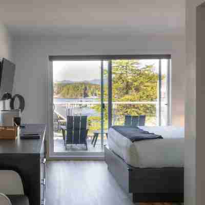 Tofino Resort + Marina Rooms