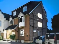 Gainsborough Lodge Hotels in Horley