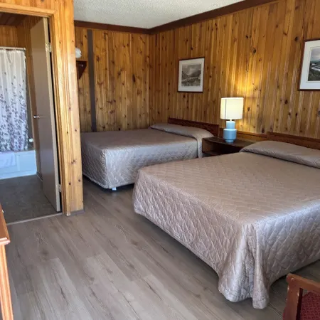 Glacier View Inn