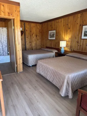 Glacier View Inn