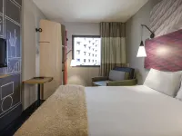 Ibis Santos Gonzaga Praia Hotels near Monte Serrat