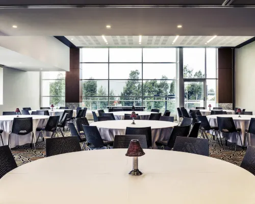 Mercure Sydney Liverpool Dining Photos
