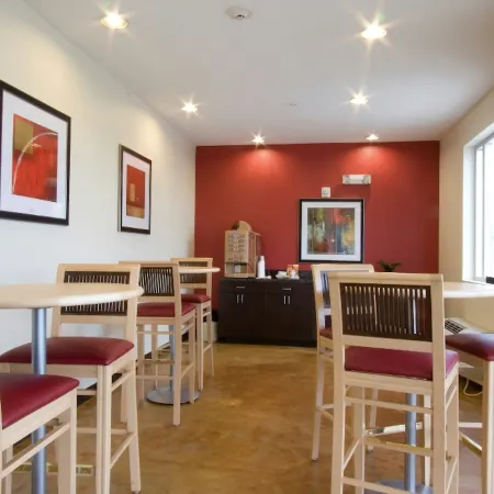 Red Roof Inn & Suites Beaumont