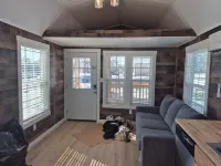 Redbud Tiny Home Resort - Homestays