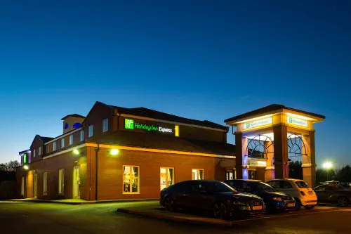 Holiday Inn Express MANCHESTER - EAST by IHG - バー