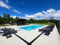 Emrose Luxury Cabins - Pool